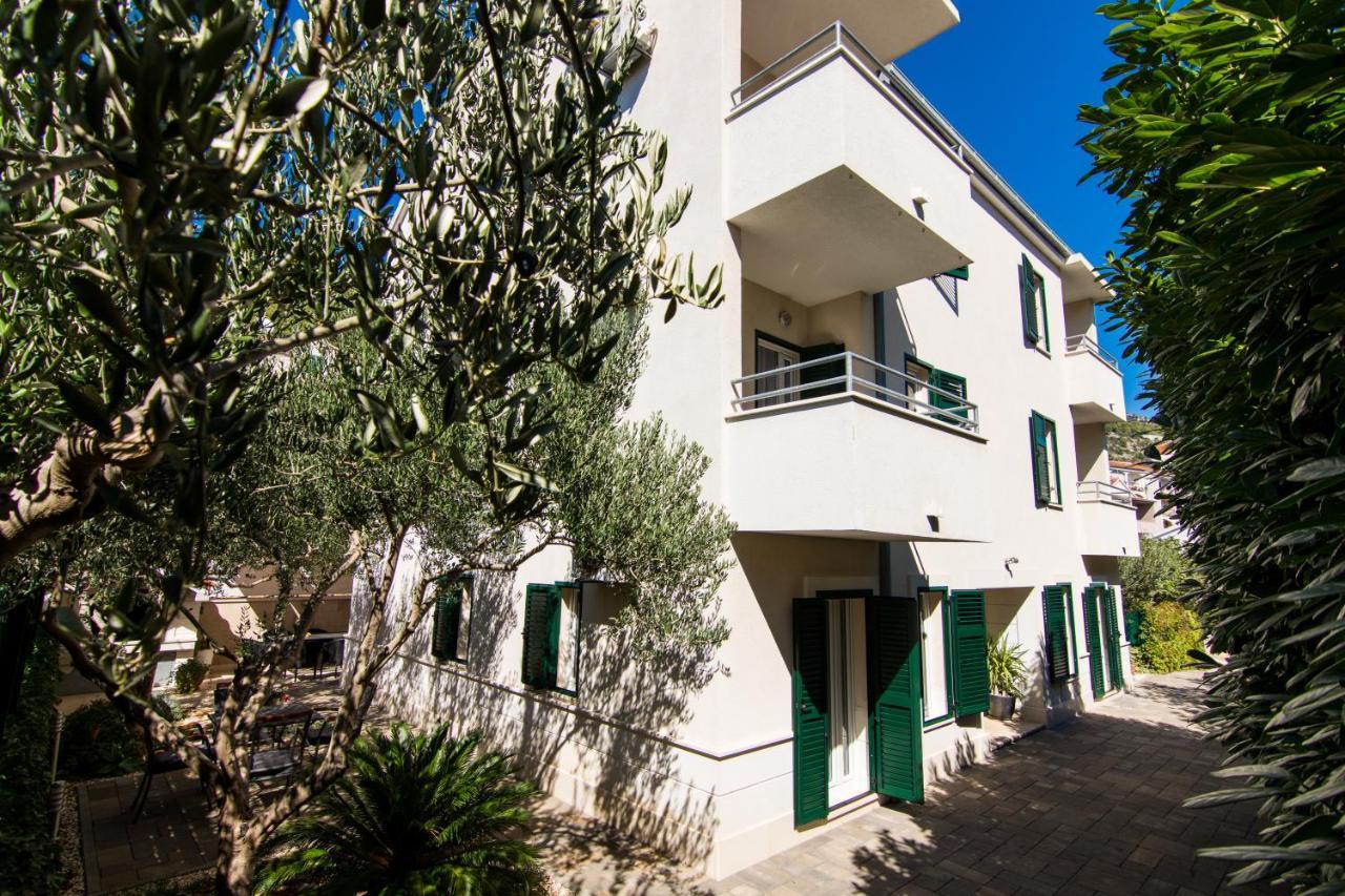 Apartments Rici Bol Exterior photo